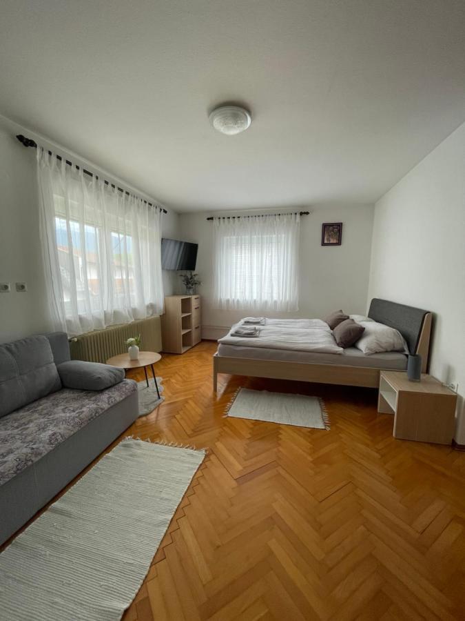 Homestay J&M Bled Bagian luar foto